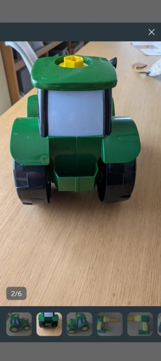 Tractor de juguete verde