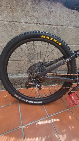 Bicicleta Enduro Ghost Negra