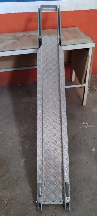 Portamotos para bodega de autocaravana