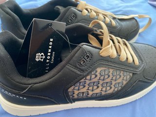 Zapatillas Billtornade Negras y Beige
