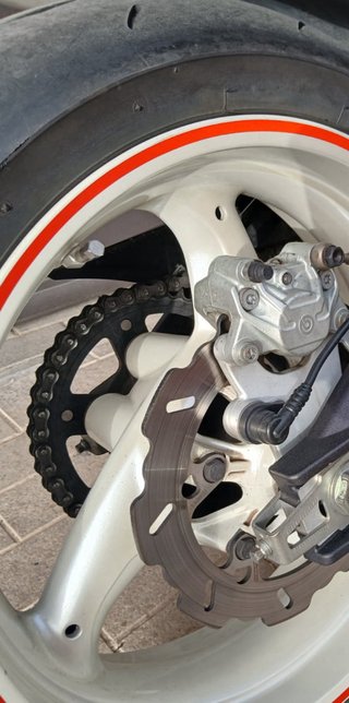Ducati 696 Monster Blanca y Negra
