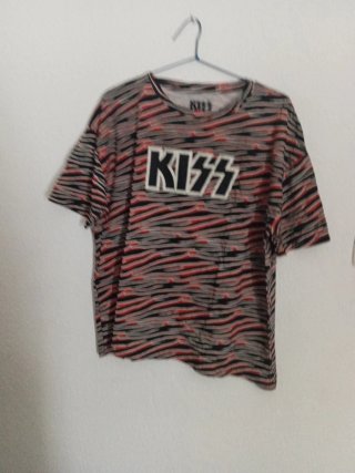 Camiseta KISS con estampado cebra