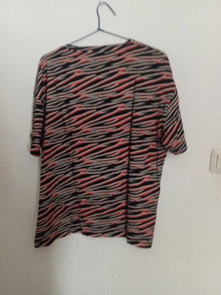 Camiseta KISS con estampado cebra
