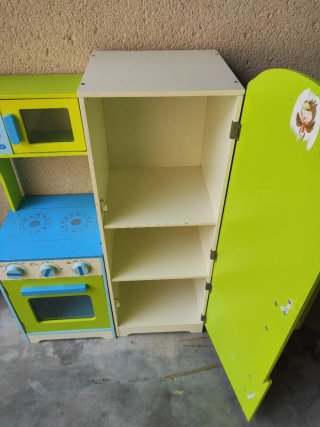 Cocinita de madera infantil