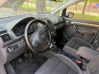 Volkswagen Touran 2011