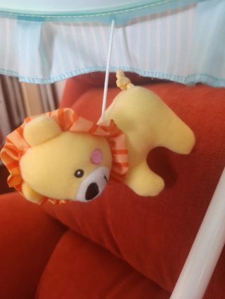 Móvil cuna Fisher-Price musical con peluches