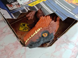 Jurassic World Pyroraptor Uncaged Mattel