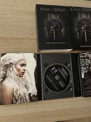 Serie Juego de Tronos DVD Temporadas 1-4 en caja