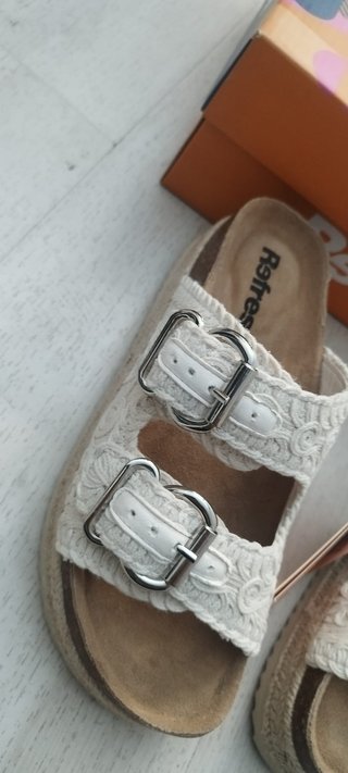 Sandalias Refresh Beige/Blanco Talla 38
