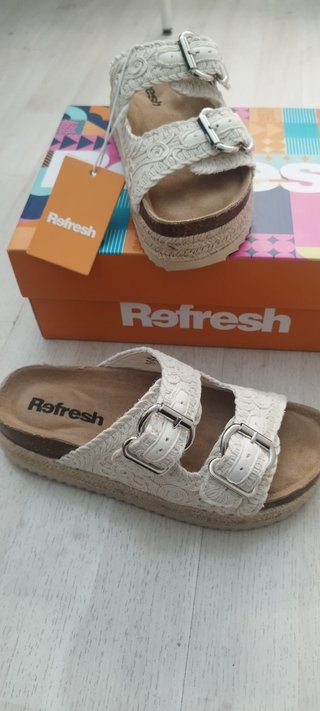 Sandalias Refresh Beige/Blanco Talla 38