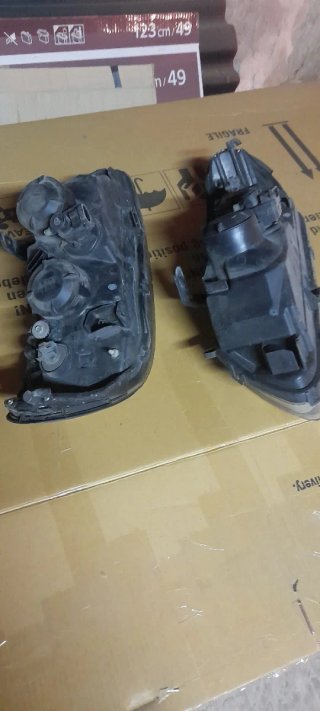 Faros Delanteros Nissan Almera 2005