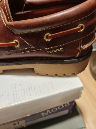 Zapatos de cordones marrones