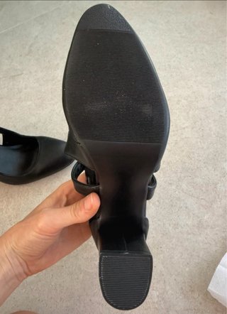 Zapatos de tacón cuero negros sin estrenar