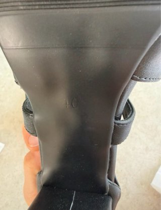Zapatos de tacón cuero negros sin estrenar