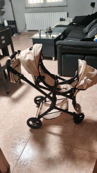 Carrito de muñecas juguete COMO NUEVO