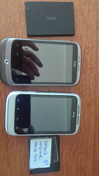 HTC Wildfire  y HTC Sense (plata y blanco)