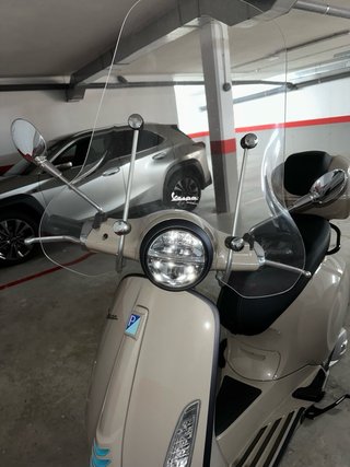 Vespa Primavera S 125cc Beige