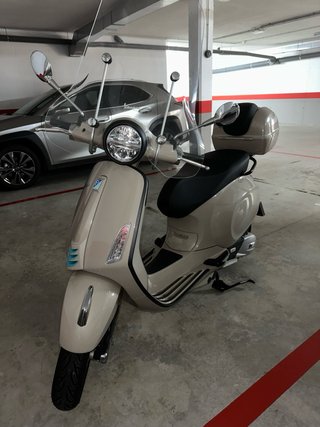 Vespa Primavera S 125cc Beige