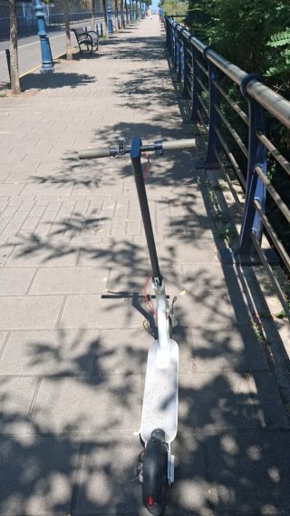 Patineta Eléctrica Blanca