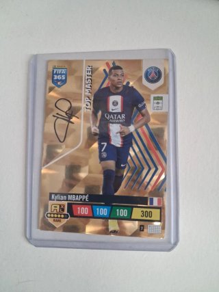 Kylian Mbappé Top Master Firmada FIFA 365