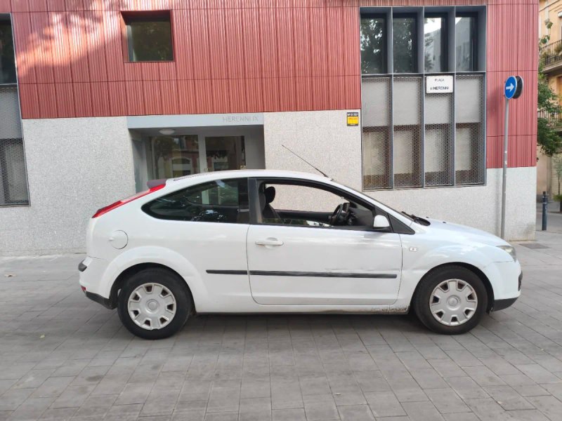 Ford Focus 2008 - foto 1