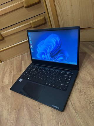 Toshiba dynabook 10Th 8Gb SSD