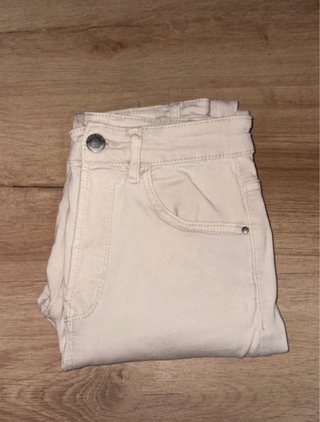 Jeans blancos de tiro alto | Muy favorecedores
