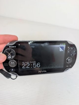 Sony PS Vita OLED PCH-1004 Nera + Cavo