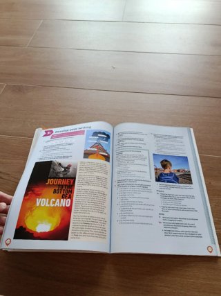 ROADMAP B2+ STUDENTS BOOK WITH DIGITAL RESOURCE...