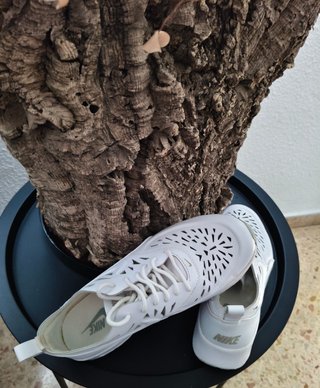 Zapatillas Nike Air Max Thea Joli Blancas