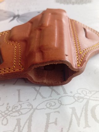 F.G.N. GUARNIPEL Funda de Cuero Marrón