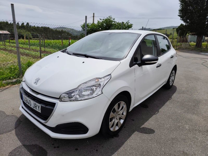 Peugeot 208 2016 - foto 1