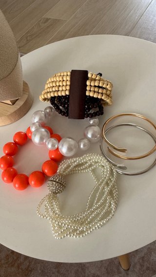 Set 6 bracciali perline legno metallo