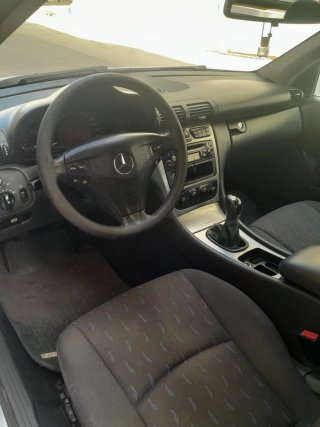 Mercedes-Benz c220 2004
