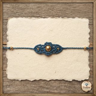 Pulsera Macramé Azul con Hematite Dorado