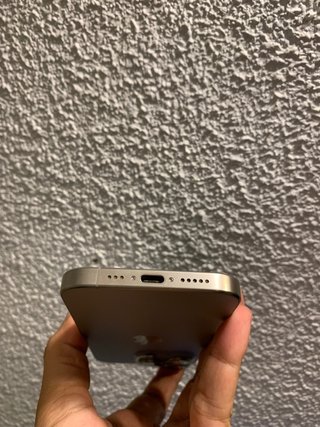 iPhone 15 Pro 256Gb Natural Titanio IGUAL A NUEVO