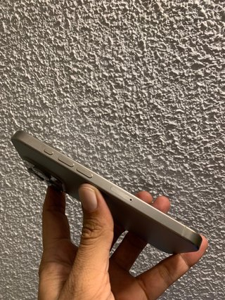 iPhone 15 Pro 256Gb Natural Titanio IGUAL A NUEVO