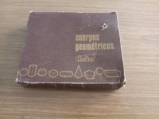 Cuerpos Geométricos Vintage Safta