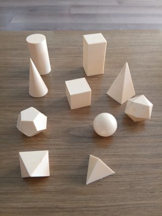 Cuerpos Geométricos Vintage Safta