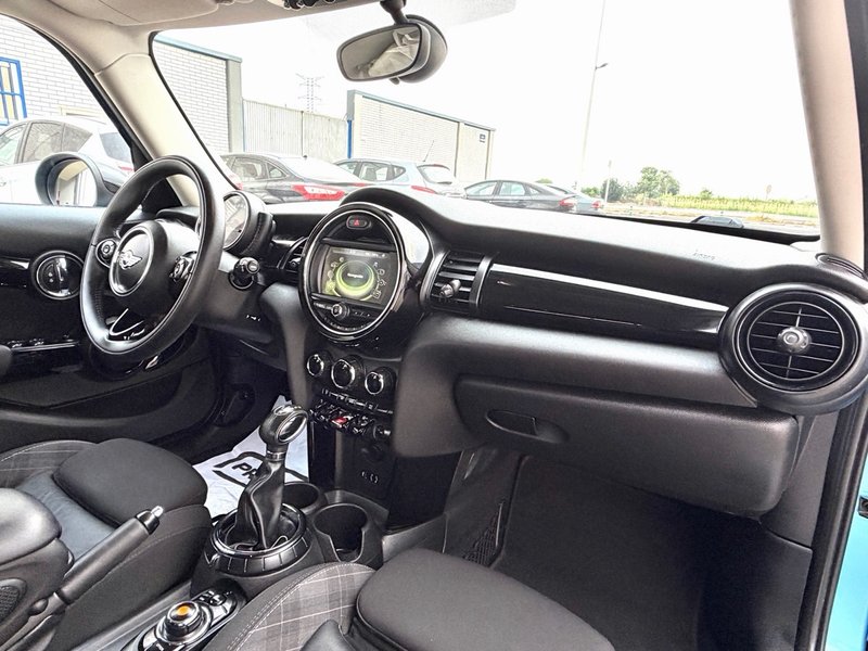 MINI Cooper Cooper 2016, foto 7