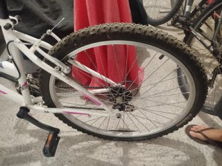 Bicicleta de montaña rosa TEAM 26