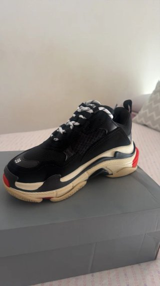 Zapatillas Balenciaga Negras y Rojas
