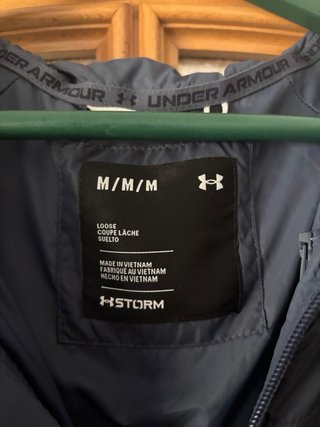 Chaqueta Under Armour azul oscura