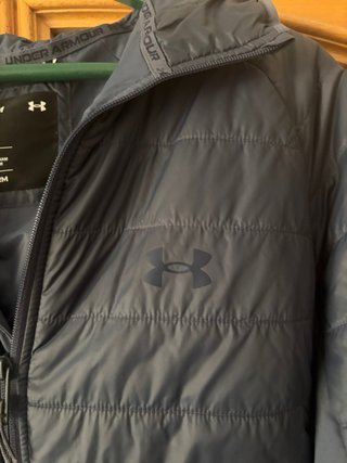 Chaqueta Under Armour azul oscura