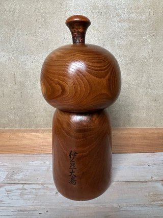 Kokeshi "Kantsubaki - Kazuo Takamizawa (22 cm)