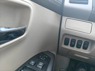 Mitsubishi Outlander 2012