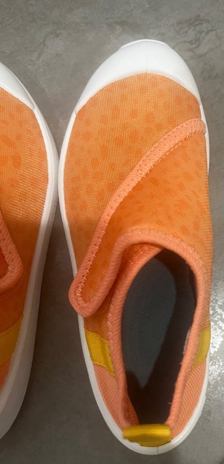 Escarpines niña naranja Decathlon