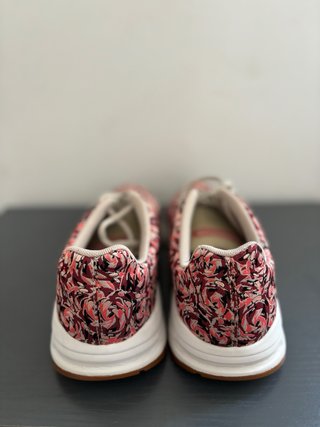 Zapatillas Le Coq Sportif flores rosas