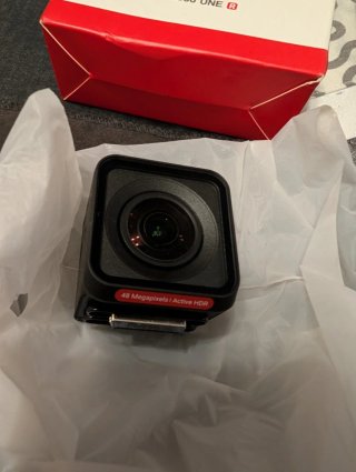 Insta360 ONE RS con lente 4K y 360