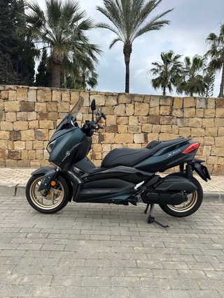 Yamaha XMAX 2023 Verde Oscuro